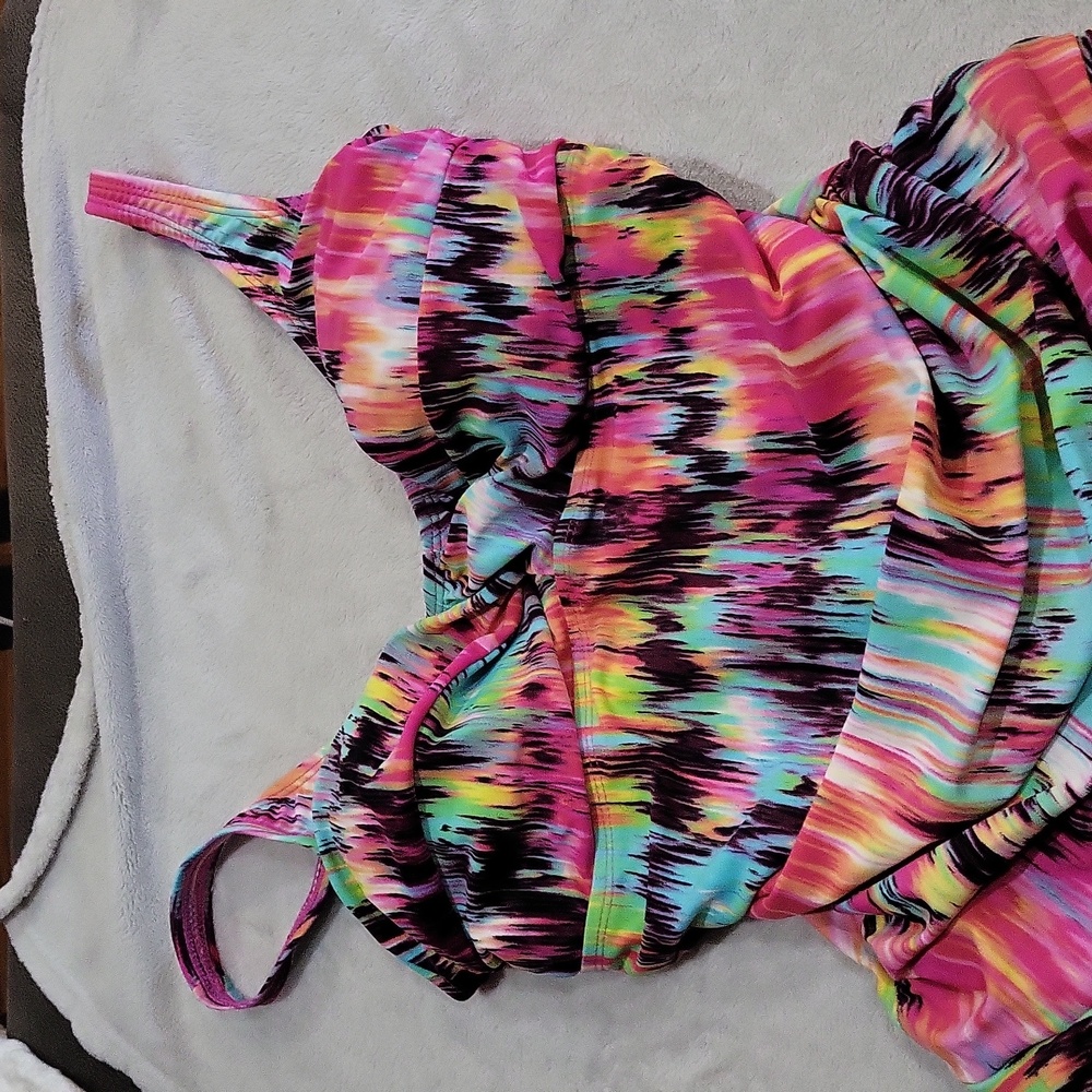 Ceeb Swimsuit View 2